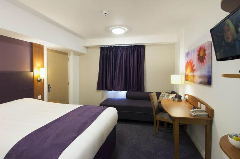 Premier Inn Barnsley Wombwell Bagian luar foto